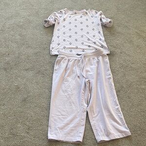 Style & Co. Women's purple short sleeve top with design with purple capris  M